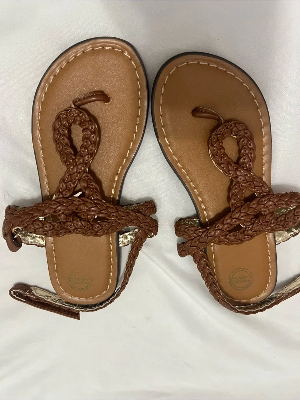 wonder nation Braided Toe Loop Sandals in Brown